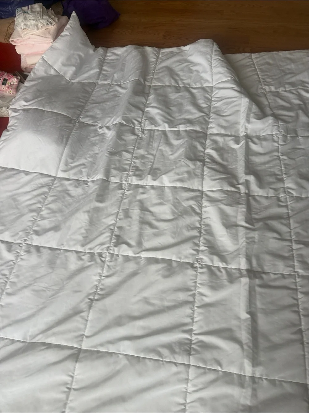 Crisp White Quilted Comforter - Lightweight All-Season Bedding